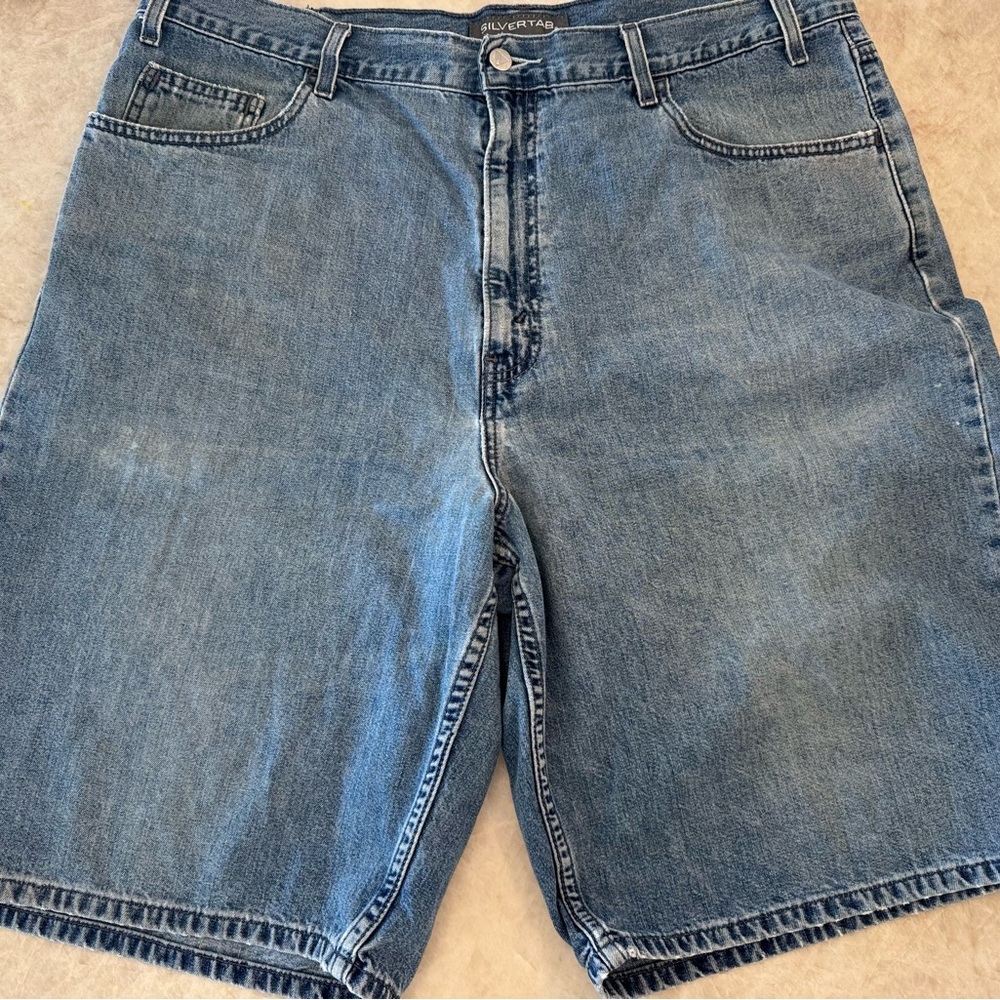 Men’s Silvertab Blue Jean Shorts, Size 40, Baggy Fit